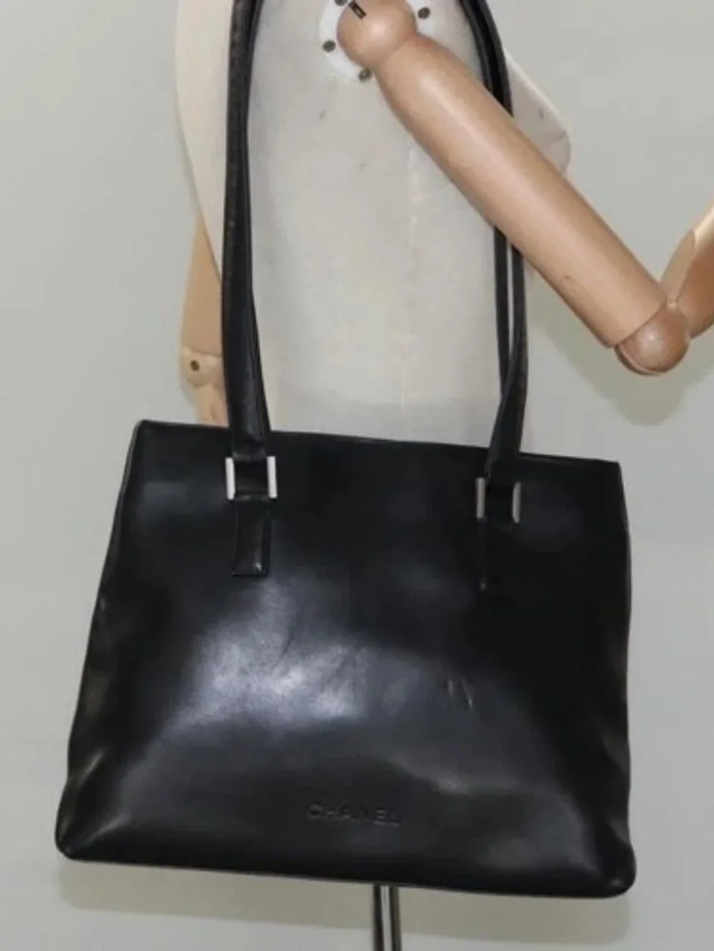 CHANEL Shoulder Bag Leather Black CC Auth bs22384